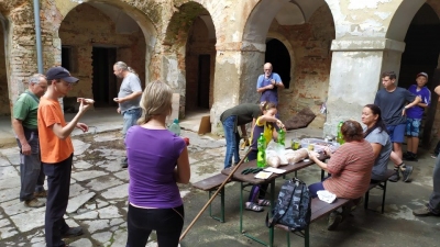 Třetí brigáda na zámku v Bravanticích