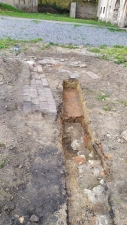Archeologický průzkum nádvoří zámků