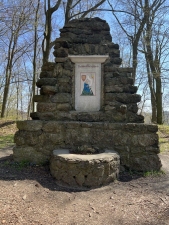 Zřícenina hradu VIKŠTEJN