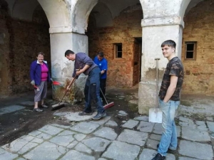 Mimořádná brigáda před čarodějnicemi